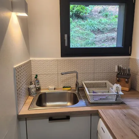 Appartement Agreable Renove Situe Dans Les Hauteurs De *