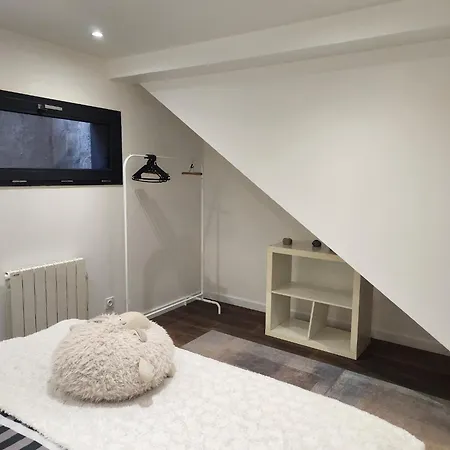Appartement Agreable Renove Situe Dans Les Hauteurs De